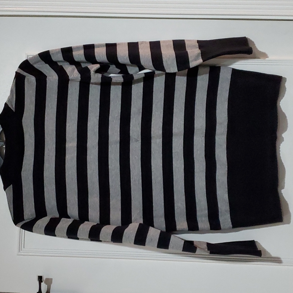 Stripped sweater - Picture 4 of 5